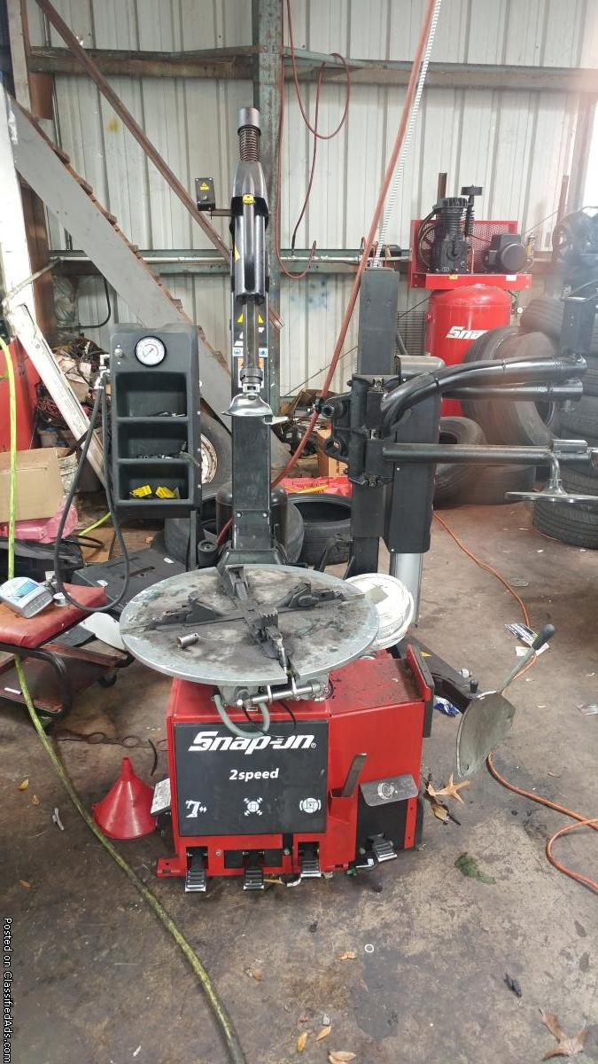 Snap-On Tire Changer MH320
