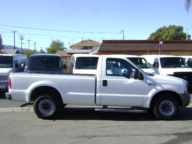 2004 Ford F250  Contractor Truck
