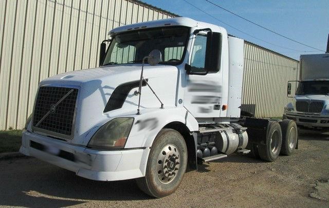 2007 Volvo Vnl  Conventional - Day Cab