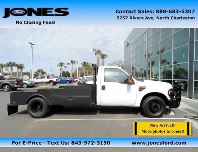 2008 Ford Super Duty F-350 Drw  Cab Chassis