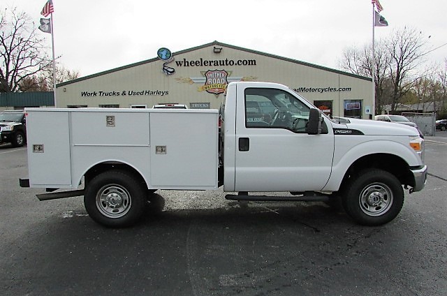 2011 Ford F250  Cab Chassis