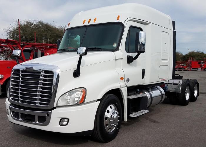 2014 Freightliner Cascadia  Conventional - Day Cab