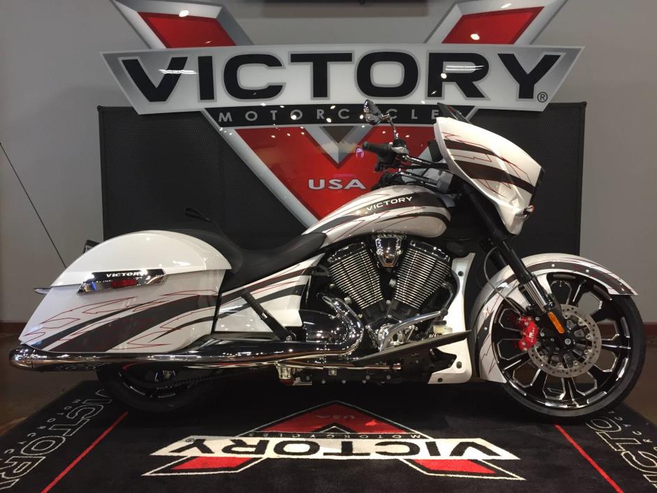 2017 victory magnum x1