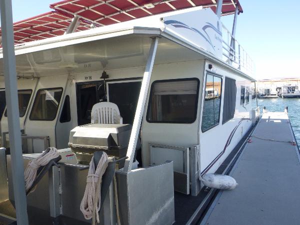 2005 Myacht Voyager XL Houseboat