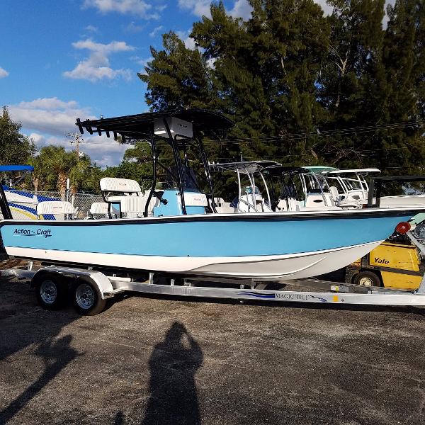 2003 Action Craft With 60k In Upgrades Loaded Custom Built Fishing Boats For Sale Boats For Sale Boat