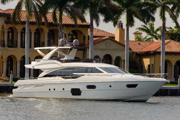 2015 Ferretti Yachts V8 M94