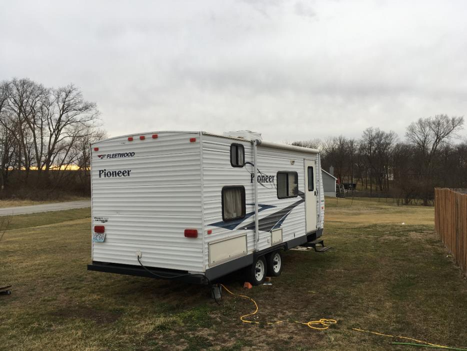 Pioneer Travel Trailer 180 Ck RVs for sale