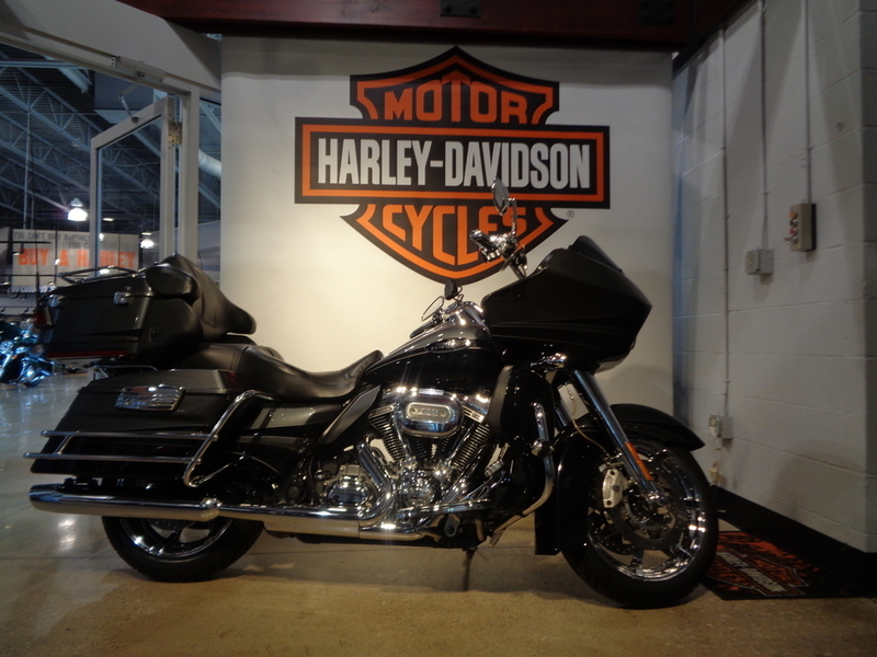 2011 Harley-Davidson CVO Road Glide Ultra FLTRUSE