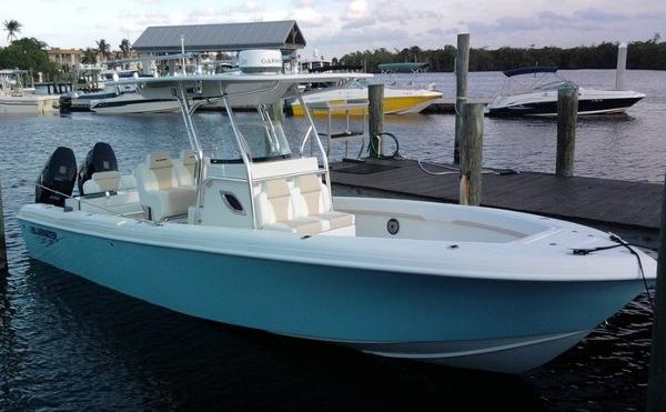 2017 Bluewater 2550 Center Console