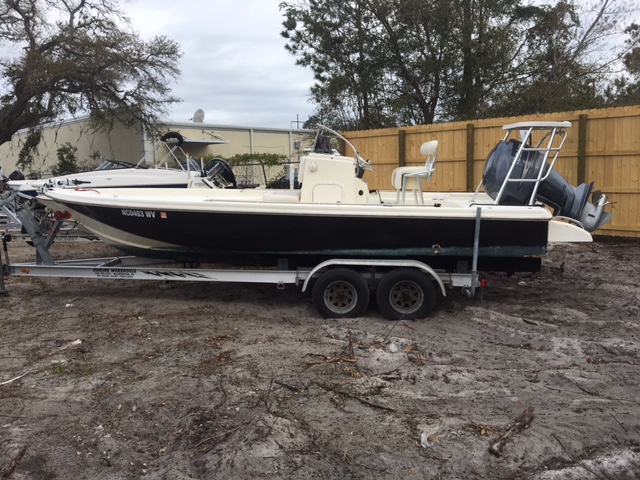 2003 Scout Boat Company 220 Bayscout