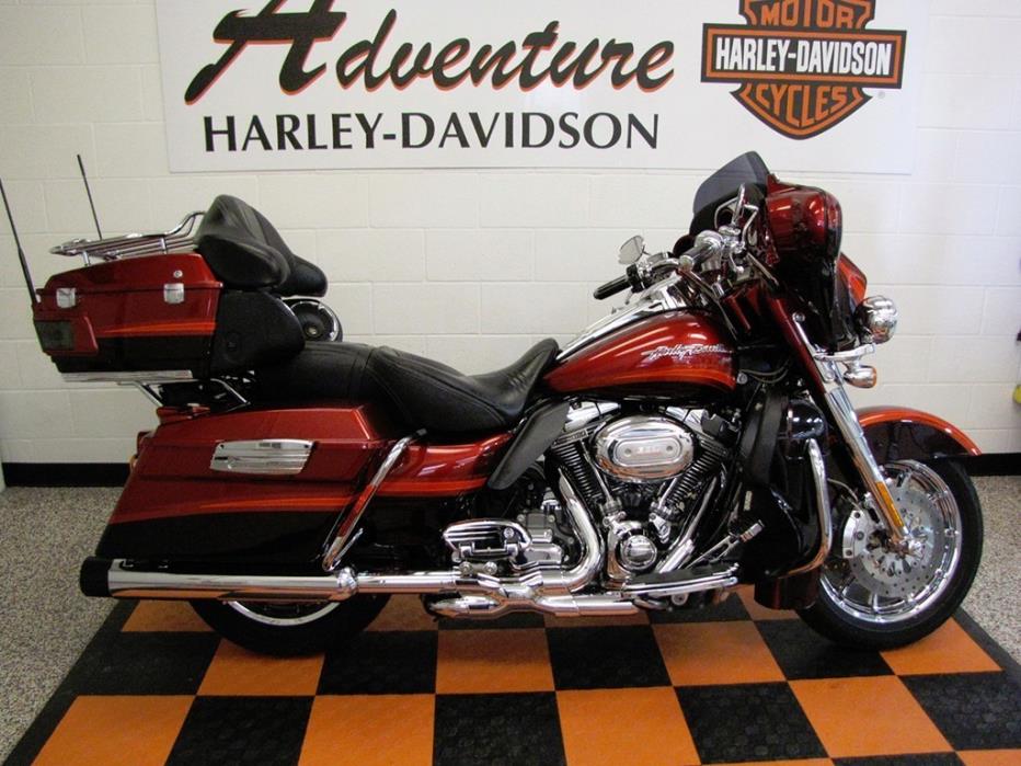 2009 Harley-Davidson CVO Ultra Classic Electra Glide FLHTCUSE