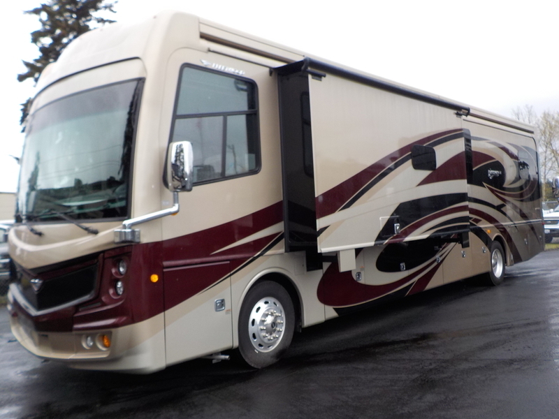 2017 Fleetwood Discovery LXE 40G