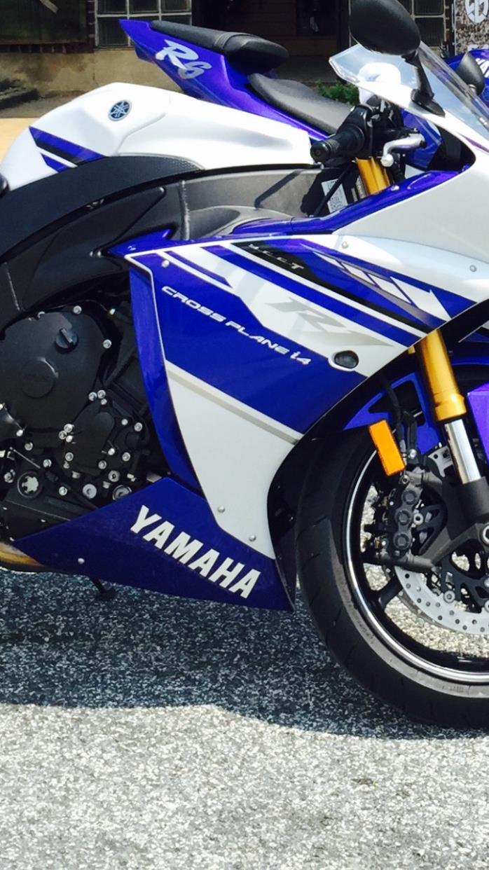 2014 Yamaha YZF R1