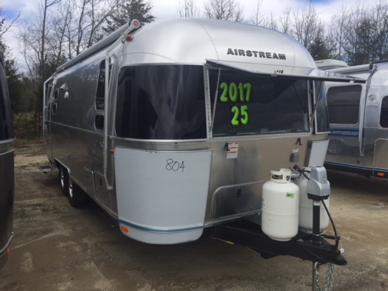 Airstream Flying Cloud 25fb Twin RVs for sale