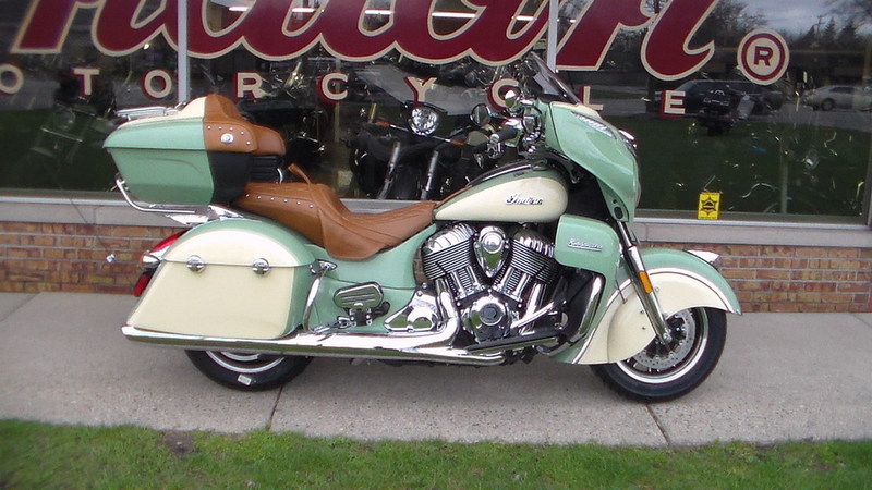 2017 Indian Motorcycle Roadmaster Willow Green Over Ivory Cream