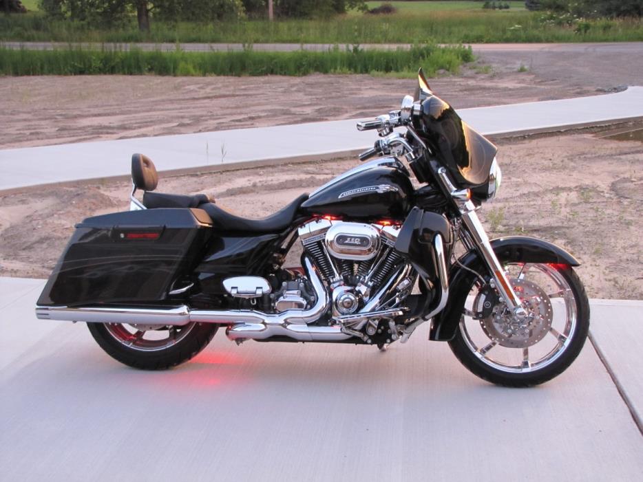 2012 Harley-Davidson STREET GLIDE CVO