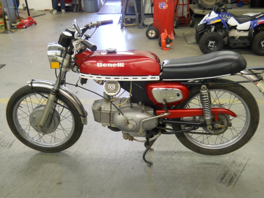 1973 Benelli SS250