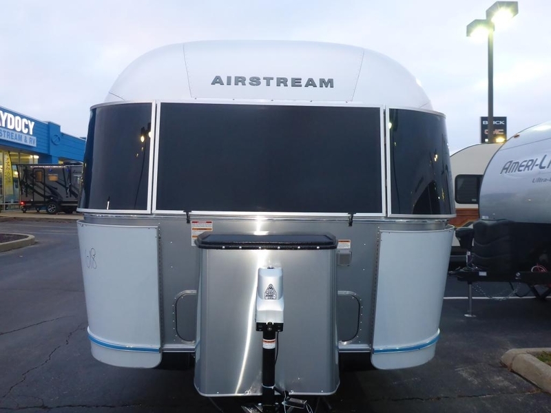 2017 Airstream International Serenity IN 27AWBFB Frontqueen Serenity