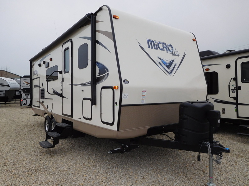 2017 Forest River Flagstaff Micro Lite 25BDS