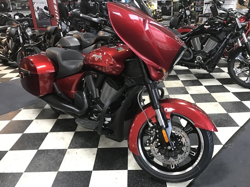 2017 Victory Motorcycles Cross Country Gloss Sunset Red