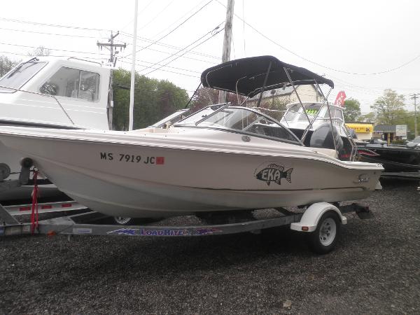 2005 Scout Boats 180 DUAL CONSOLE