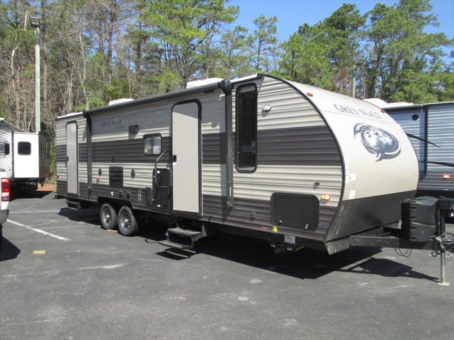 2017 Forest River Cherokee Grey Wolf 26DBH 2-BdRM Slide Double Bed Bunks
