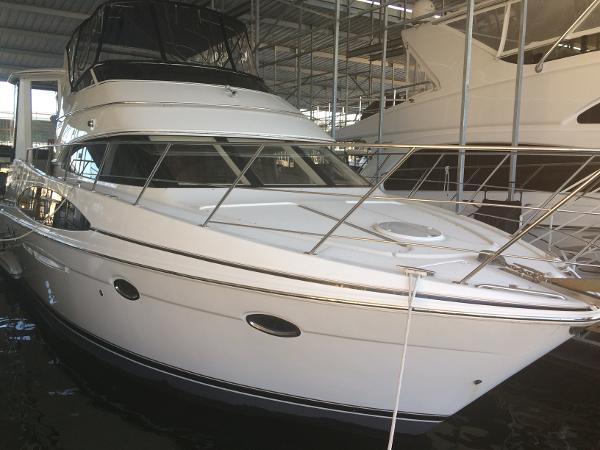 2002 CARVER YACHTS 396MY