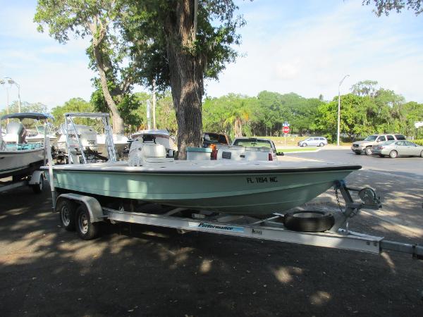 2006 Hewes 21 REDFISHER