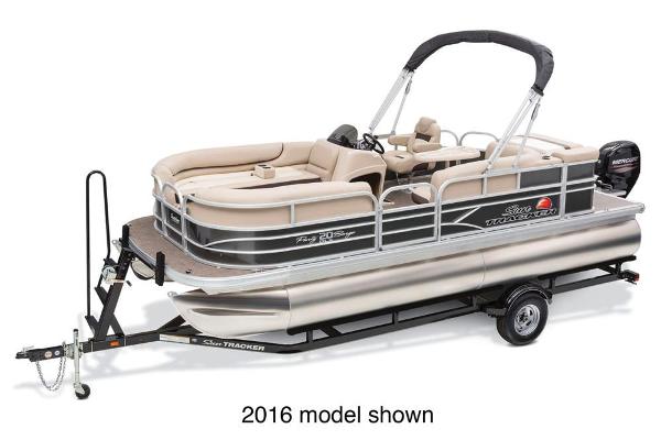 2017 Sun Tracker Party Barge 20 DLX