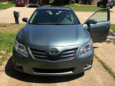 Toyota : Camry LE PERFECT RUNNING CAR LIKE NEW.