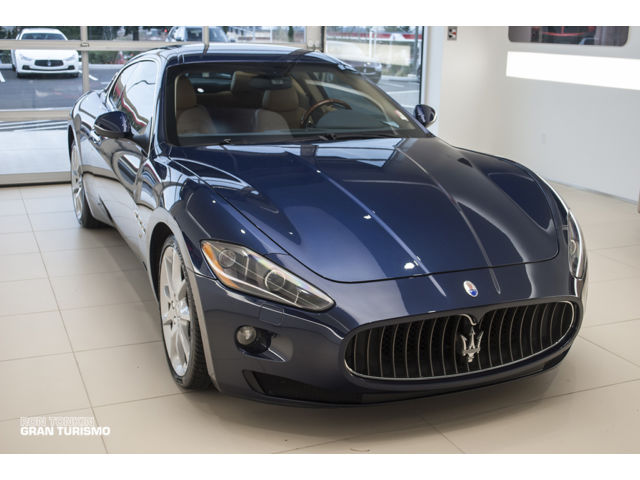 Maserati : Gran Turismo Base Coupe 2-Door 20 astro alloy wheels blue brake calipers contrasting stitching in blue