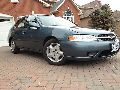 Nissan : Altima GXE 2001 nissan altima gxe 145 000 kms great condition with summer winter tires