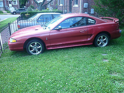 Ford : Mustang GT Coupe 2-Door VERY NICE CAR