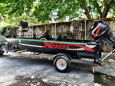 eXpress Bass Boat