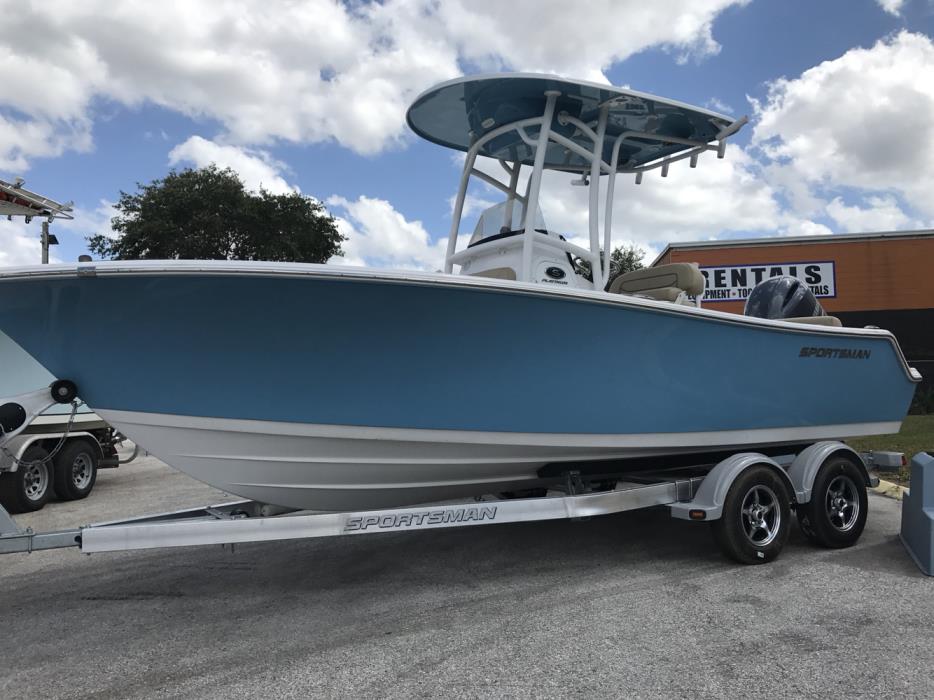 2017 Sportsman Boats Heritage 211 Center Console