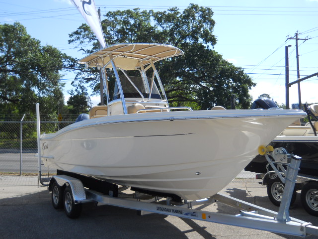 2017 Scout Boat Company 215 XSF