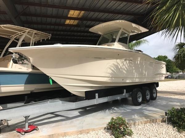 2017 Scout Boats 255 LXF