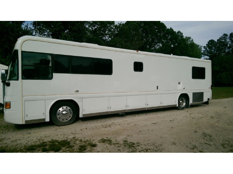 1996 Country Coach Intrigue 40