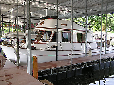 Marine Trader Diesel Trawler 34' Double Cabin Flybridge