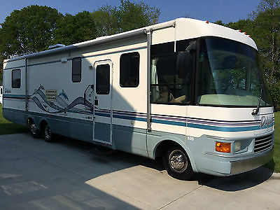 1997 Dolphin by National RV 36' Widebody w/slide