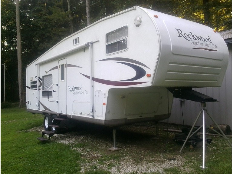 2007 Forest River Rockwood Signature Ultra 8281SS