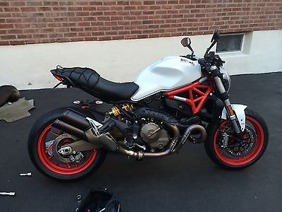 Ducati : Monster 2015 ducati monster 821 white with red wheels pristine condition minor mods