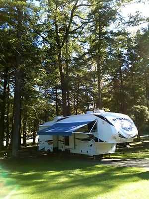 Fifth Wheel by Heartland 3000MK three slides with covers, 10,000 miles like new