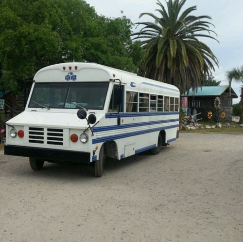Schoolbus RV conversion - Bluebird Skoolie