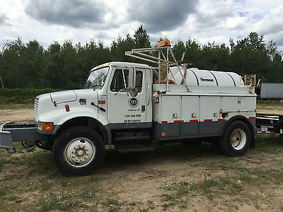 Other Makes : 4700 Base 2001 international 4700 with dt 466 e