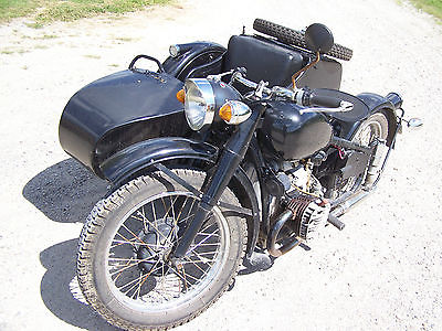 Other Makes : CJ-750 CJ-750 Motorcycle 1938 BMW R-71 & Harley XA replica with Sidecar Chang Jiang 750
