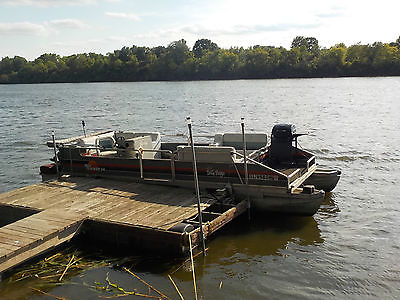 Party Barge Pontoon Boat Sun tracker 24 1988 Trailer Included