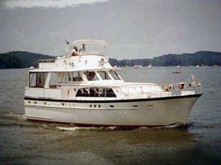1972 MATTHEWS Motor Yacht 56 FB MY Tri-Cabin