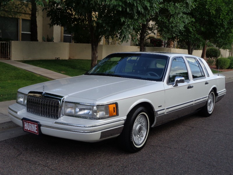 94 lincoln town car information