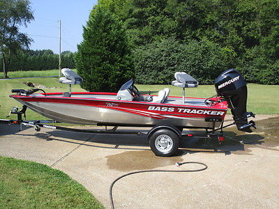 2012 Bass Tracker TXW Aluminum Bass Boat with 60 4 Stroke Mercury with warranty